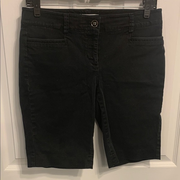 White House Black Market Pants - White House Black Market Classic Black Women's Shorts size 4 Bermuda Denim
